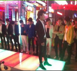 柳州深圳夜总会伴游模特雇用(深圳KTV模特雇用)