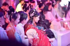 柳州汉服模特兼职(想做汉服模特去哪里找)