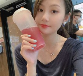 柳州雇用网红商务伴游女(雇用网红商务伴游女员工)