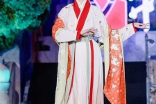 柳州汉服模特是哪种兼职的吗(网上雇用古拆汉服模特可信吗)