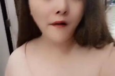 柳州美院系花兼职死商务模特(美院系花兼职商务模特第2部一边看球一边玩)