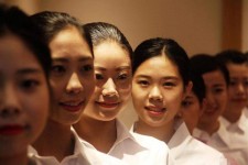 柳州私人伴游招聘 度假区万元月薪招“泳装伴游”