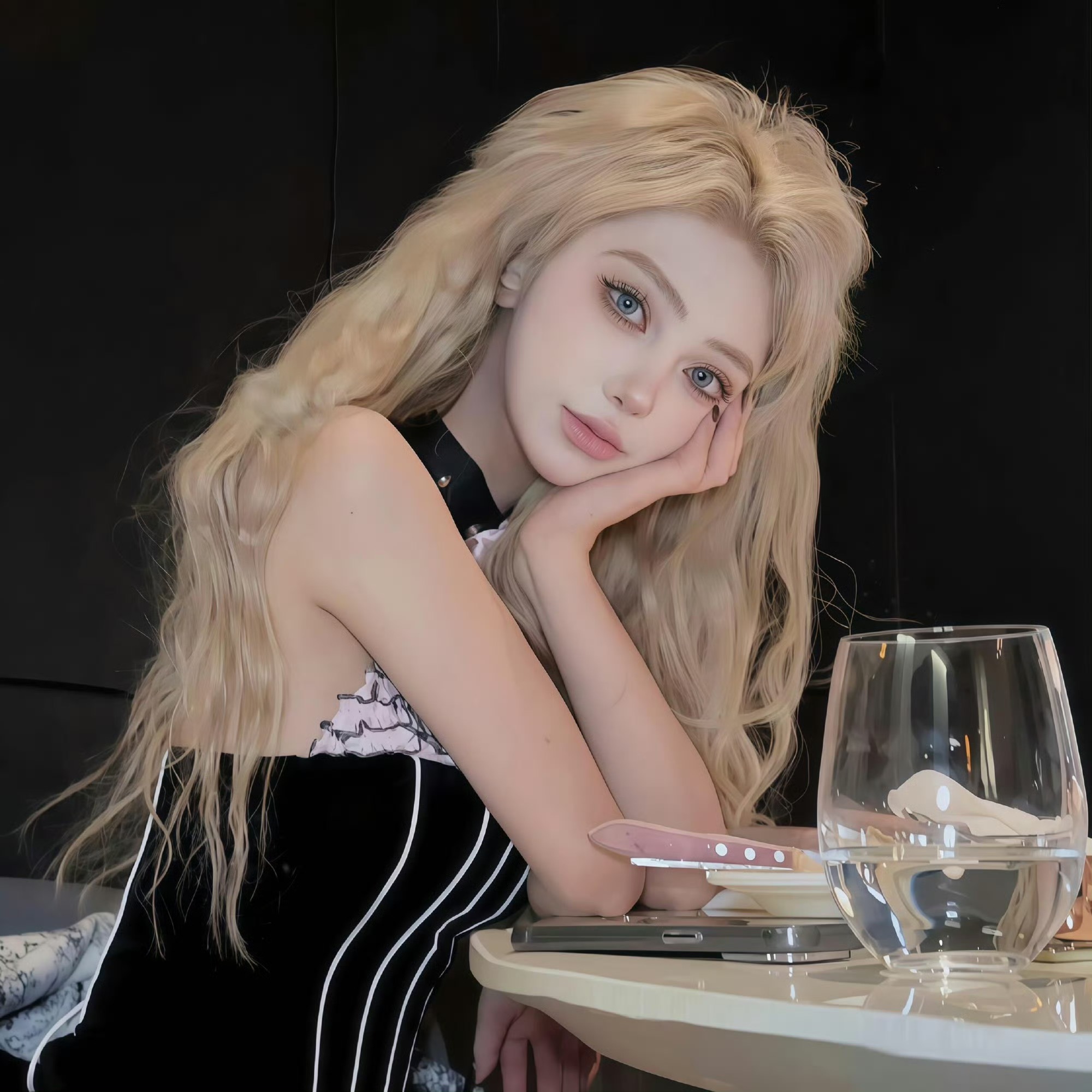 柳州伴游女生晨露的资料