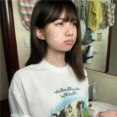 柳州伴游女生邝易云